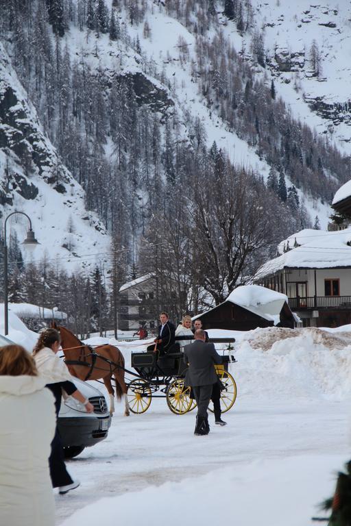 Hotel Lyshaus Gressoney-Saint-Jean Exterior photo