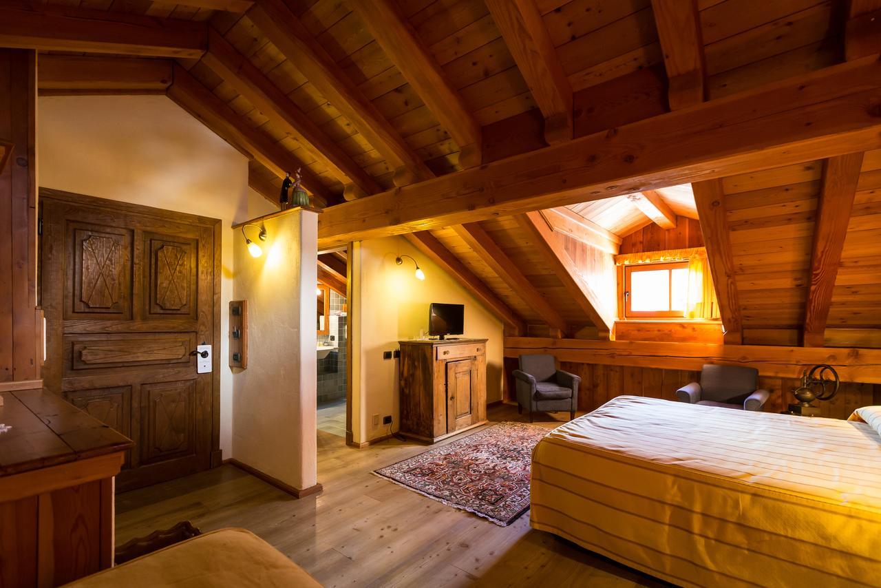 Hotel Lyshaus Gressoney-Saint-Jean Exterior photo
