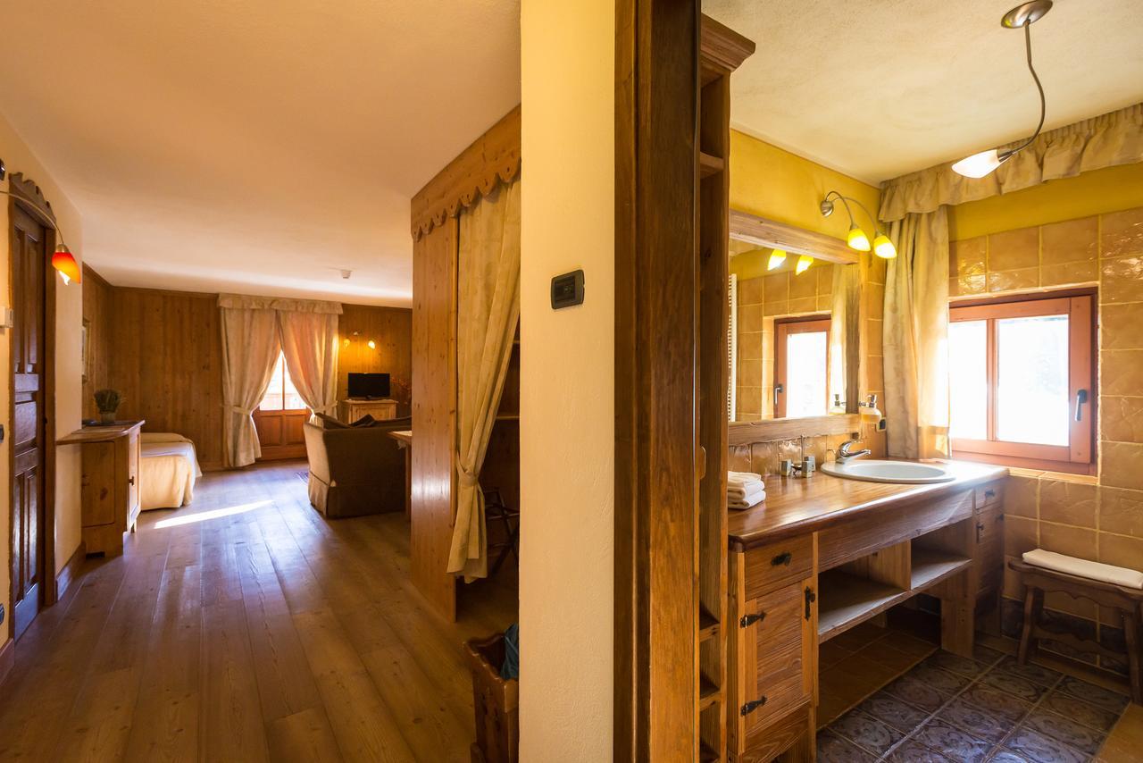Hotel Lyshaus Gressoney-Saint-Jean Exterior photo