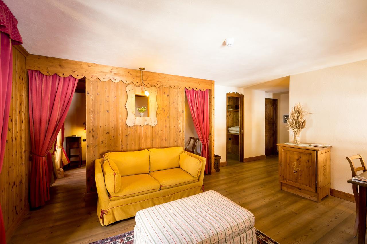 Hotel Lyshaus Gressoney-Saint-Jean Exterior photo