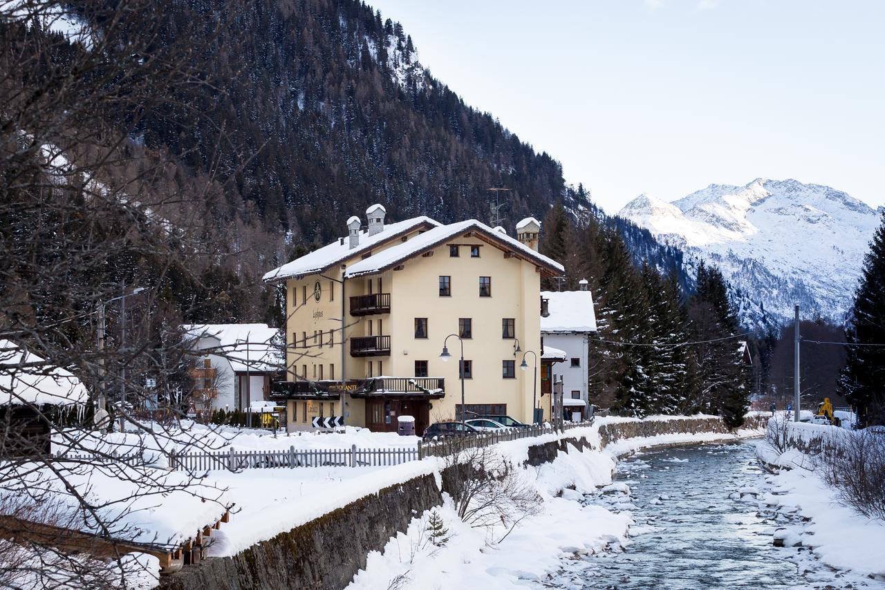 Hotel Lyshaus Gressoney-Saint-Jean Exterior photo
