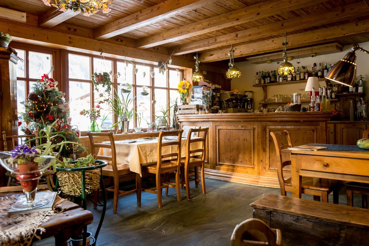 Hotel Lyshaus Gressoney-Saint-Jean Exterior photo