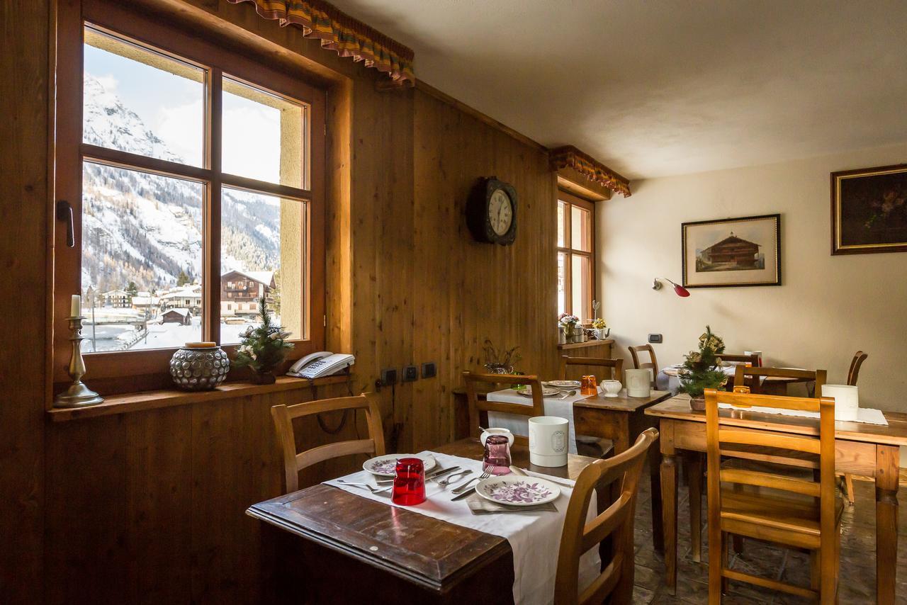 Hotel Lyshaus Gressoney-Saint-Jean Exterior photo